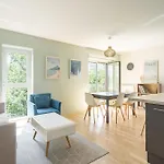 Lumineux Et Calme Au Pied Des Machines Apartmán