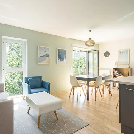 Lumineux Et Calme Au Pied Des Machines Apartmán