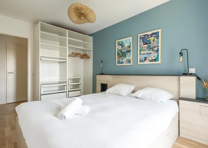 Lumineux Et Calme Au Pied Des Machines Nantes